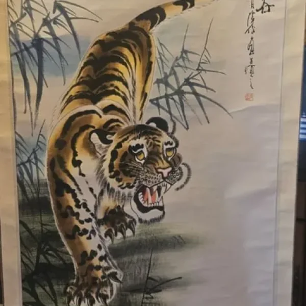 Tiger scroll