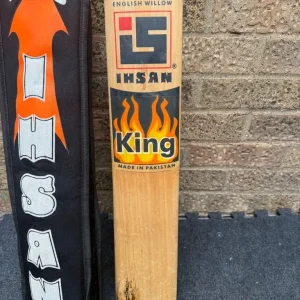 IHSAN KING CRICKET BAT WITH CASE COVER - Image 3