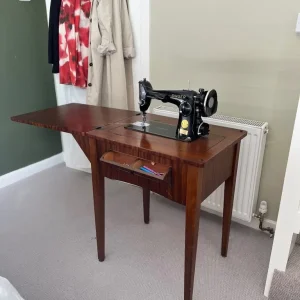 Vintage singer 201K sewing machine - Image 4