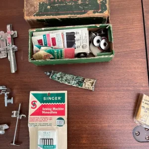 Vintage singer 201K sewing machine - Image 6