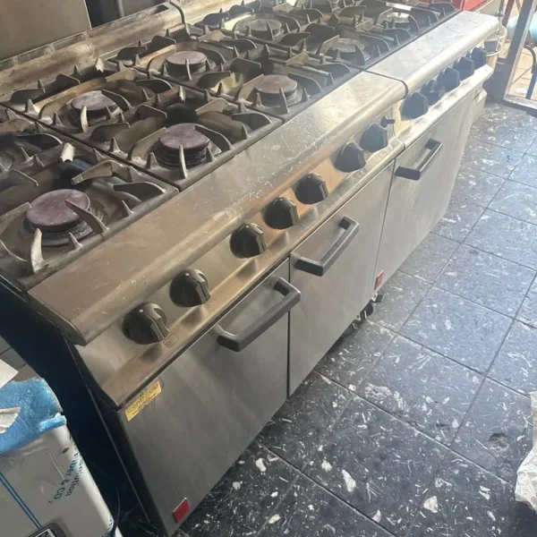 Gas cooker 6 and 4 burner with oven