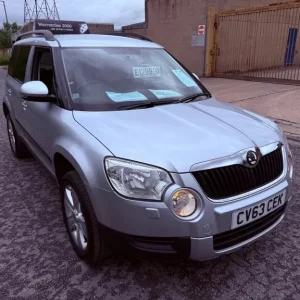 2013 63 SKODA YETI 2.0 TDI CR 4x4 6 SPEED MANUAL FULL MAINDEALER HISTORY - Image 5