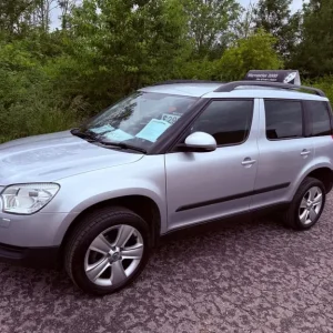 2013 63 SKODA YETI 2.0 TDI CR 4x4 6 SPEED MANUAL FULL MAINDEALER HISTORY - Image 7
