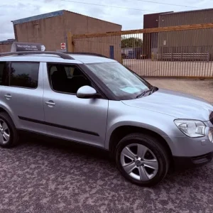2013 63 SKODA YETI 2.0 TDI CR 4x4 6 SPEED MANUAL FULL MAINDEALER HISTORY