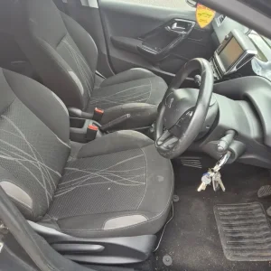 Peugeot, 208, Hatchback, 2013, Manual, 1199 (cc), 5 doors - Image 8