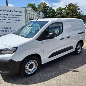 2024 Peugeot Partner BLUEHDI PROFESSIONAL L1 Panel Van Diesel Manual - Image 2