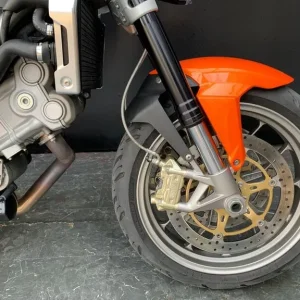 Aprilia SL 750 SHIVER FANTASTIC LOW MILEAGE BIKE - Image 4