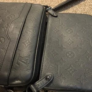 Louis Vuitton Trio Messenger Bag - Image 2