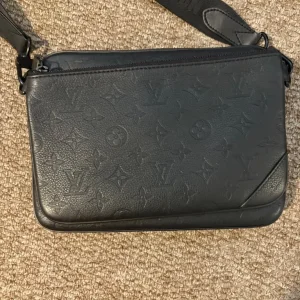 Louis Vuitton Trio Messenger Bag - Image 4