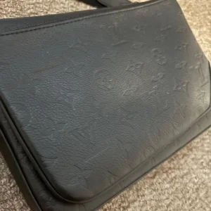 Louis Vuitton Trio Messenger Bag - Image 5