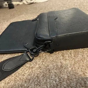 Louis Vuitton Trio Messenger Bag - Image 8