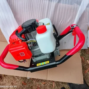 Petrol auger - Image 2
