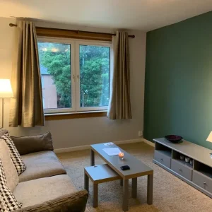 COZY, 2 DOUBLE BEDROOM, FURNISHED, FREE PARKING, EASY ACCESS TO CENTRE AND UNIVERSITIES