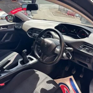 2017 Peugeot 308 S/S SW ACCESS Estate Petrol Manual - Image 5