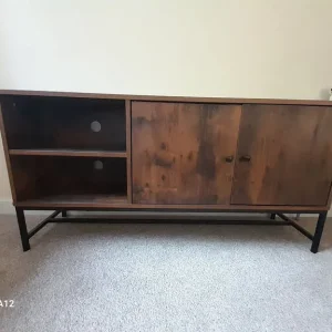 TV Unit in Hatfield - Image 2