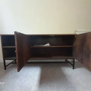 TV Unit in Hatfield - Image 3