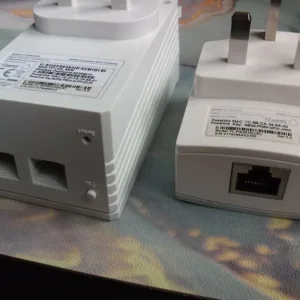 TP-LINK TL-WPA4220 KIT AV600 Powerline 300M Wi-Fi Extender Signal Booster - Image 3