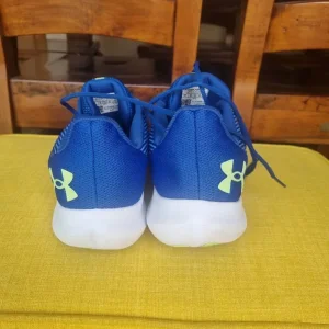 Under Armour trainers size 10 - Image 3