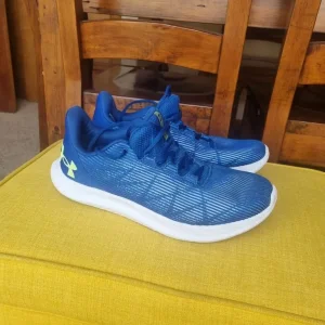 Under Armour trainers size 10 - Image 4