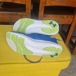 Under Armour trainers size 10 - Image 5
