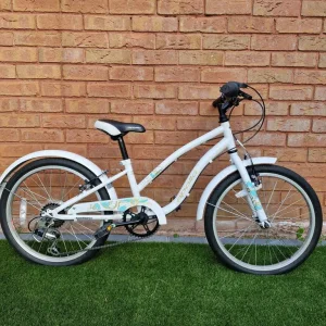 Girls white bike - Image 2