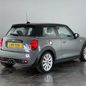 2019 MINI Hatch 2.0 Cooper S Classic Steptronic Euro 6 (s/s) 3dr Hatchback Petrol Automatic - Image 5