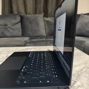 Apple M3 MacBook Air 2024 with LCD damage - Image 3