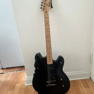 Squier Contemporary Active Starcaster