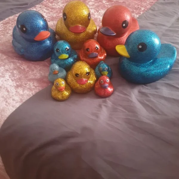 Glitter toy ducks