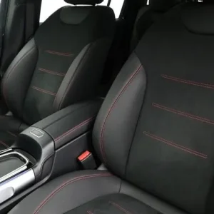 2024 Mercedes-Benz GLB 2.0 GLB220d AMG Line (Premium) SUV 5dr Diesel 8G-DCT 4MATIC Euro 6 (s/s) (... - Image 4