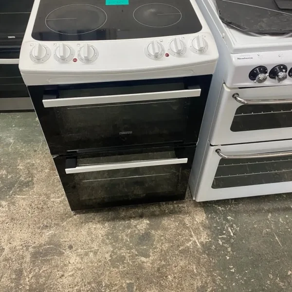 ♻️WHITE ZANUSSI 55CM GLASSTOP ELECTRIC COOKER