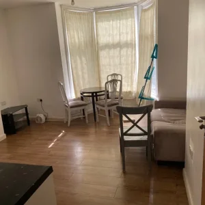 1 bedroom flat to let, Bishopton rd TS19 0AR | in Middlesbrough, North Yorkshire - Image 3