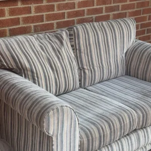 Two seater Sofa - Image 6