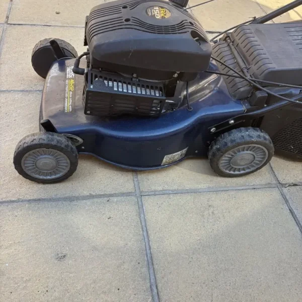 Petrol lawnmower/ lawn mower