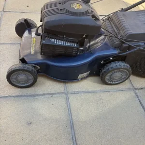 Petrol lawnmower/ lawn mower