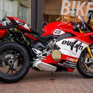 Ducati V4 S BARNI WSBK CAMIER REP ! LOW MILES ! STUNNING - Image 5