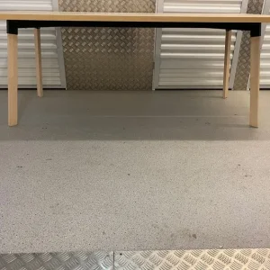 IKEA YPPERLIG TABLE. Free delivery!!! - Image 2
