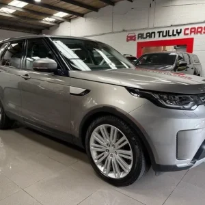 2017 67 LAND ROVER DISCOVERY 3.0 TD V6 HSE SUV 5DR DIESEL AUTO 4WD EURO 6 (S/S) - Image 4