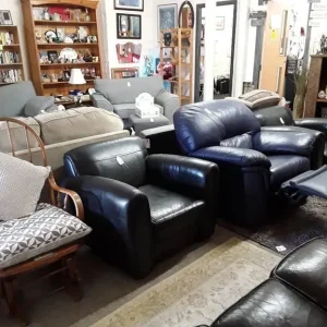 Glass 39-inch curved double tiered TV stand Low Cost Moves 2nd Hand Furniture STALYBRIDGE SK15 3DN - Image 7