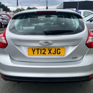 2012 Ford Focus 1.6 TDCi 115 Zetec 5dr HATCHBACK Diesel Manual - Image 7