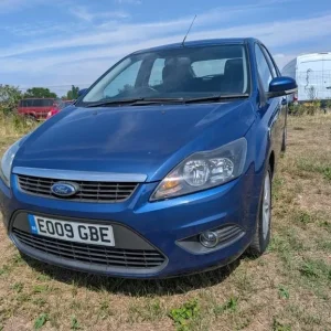 Ford Focus ZETEC diesel 5 door hatchback Hpi clear clean blie - Image 3