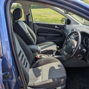 Ford Focus ZETEC diesel 5 door hatchback Hpi clear clean blie - Image 4