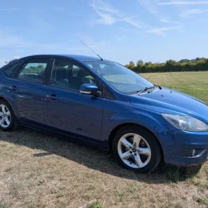 Ford Focus ZETEC diesel 5 door hatchback Hpi clear clean blie - Image 5