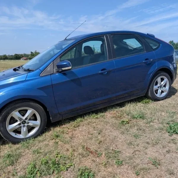 Ford Focus ZETEC diesel 5 door hatchback Hpi clear clean blie