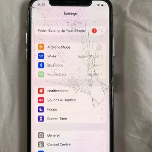Bargain: iPhone X *Unlocked* in Perfect Working Order - Image 7
