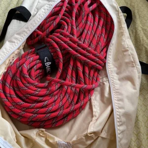 Beal 60 Meter, 9.7mm Climbing Rope used once - Image 3