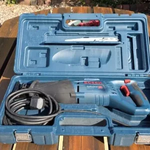 REDUCED: Bosch Professional Reciprocating Saw GSA 1100 E + Robust Carrying Case and blades