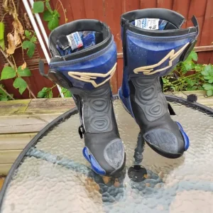 East London Motorcycle Clothing – ALL TYPES – SEE PHOTOS – EAST LONDON - 330 - Image 4