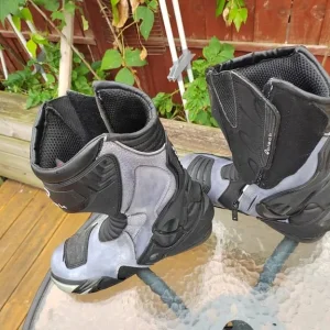 East London Motorcycle Clothing – ALL TYPES – SEE PHOTOS – EAST LONDON - 330 - Image 5