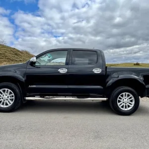 2012 Toyota Hilux 3.0 D-4D Invincible Auto 4WD 4dr PICK UP Diesel Automatic - Image 5